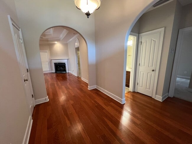 Photo - 714 Berry Ln