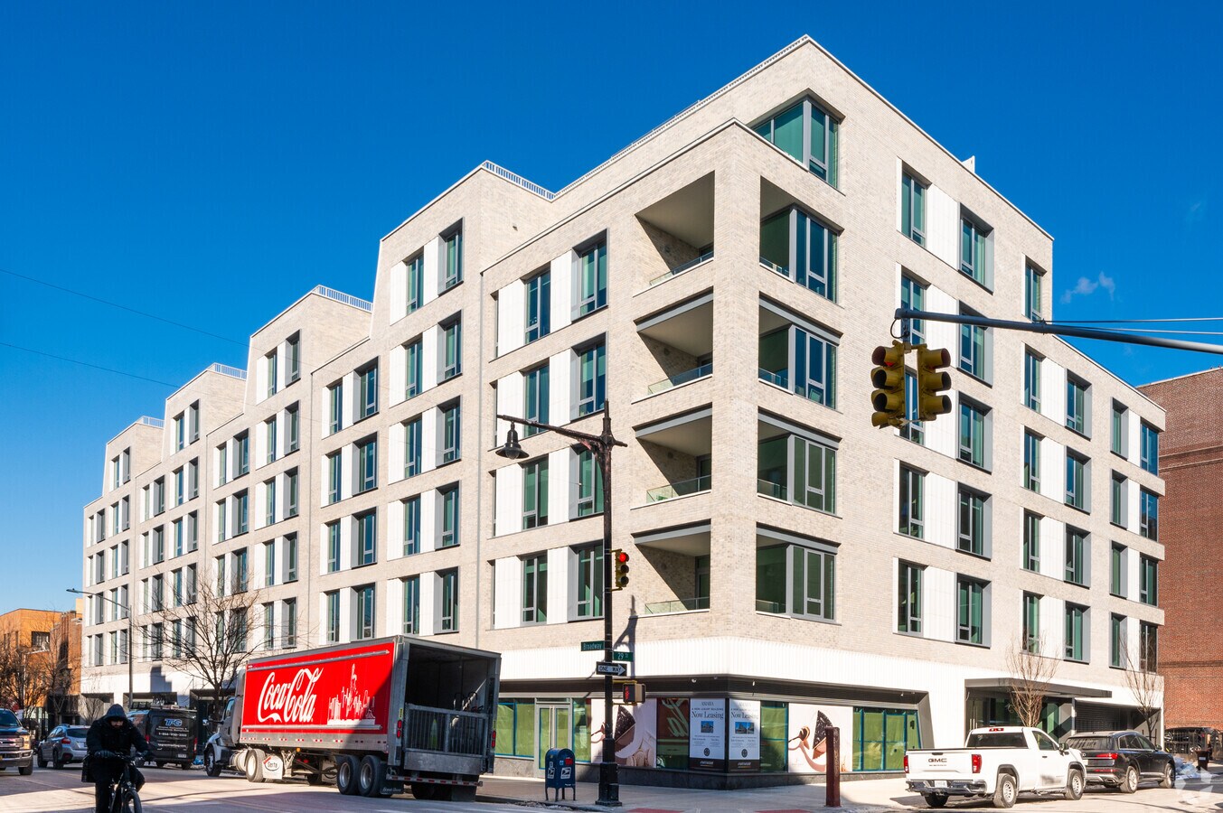 Building Photo - Amara