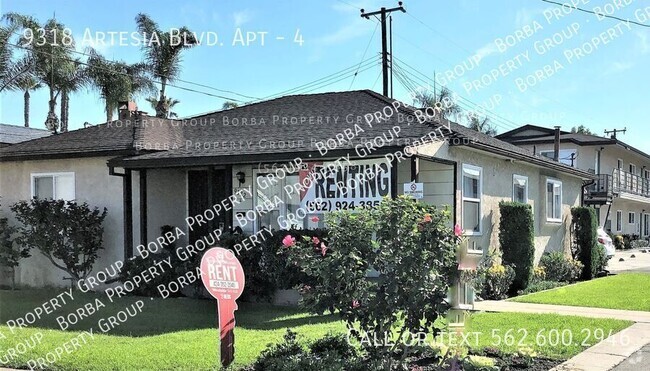 Building Photo - ***COMING SOON***2STYLISH 2 BEDROOM 1 BATH... Unit 4 Rental