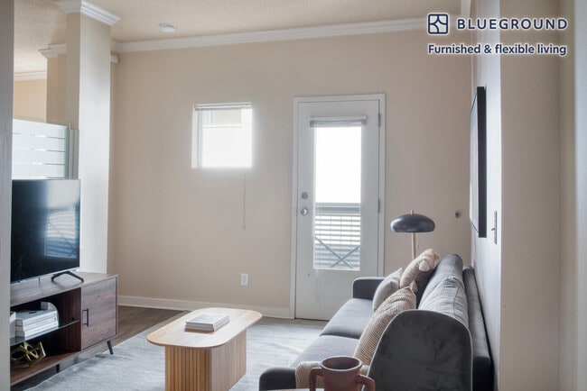 Photo - 1406 Western Ave Unidad FL6-ID602
