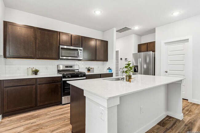 5702 Topaz Wy