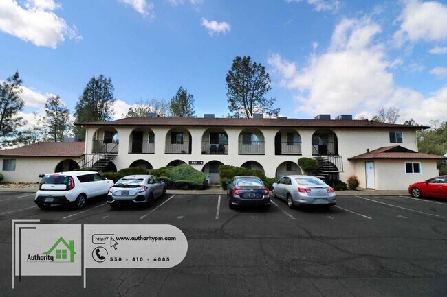 Photo - 300 Boulder Creek Dr, Redding, CA 96003