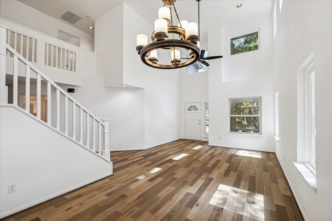 Photo - 174 W Greywing Cir