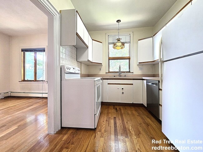 Building Photo - 20 Willow St Unit 2 Rental