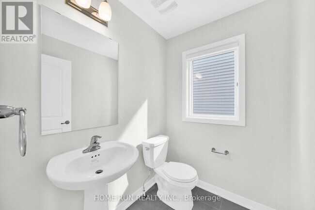 Photo - 124 Tonic Cres