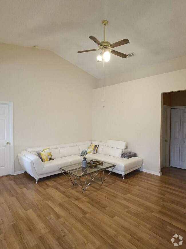 Building Photo - 4104 Pacifica Dr Rental