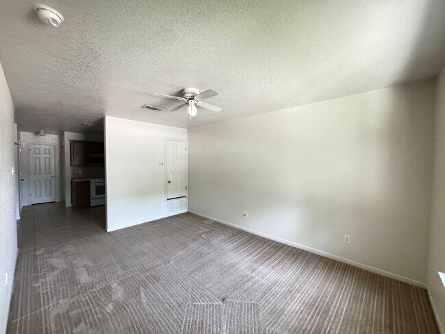 206 Veterans Ave Unit B