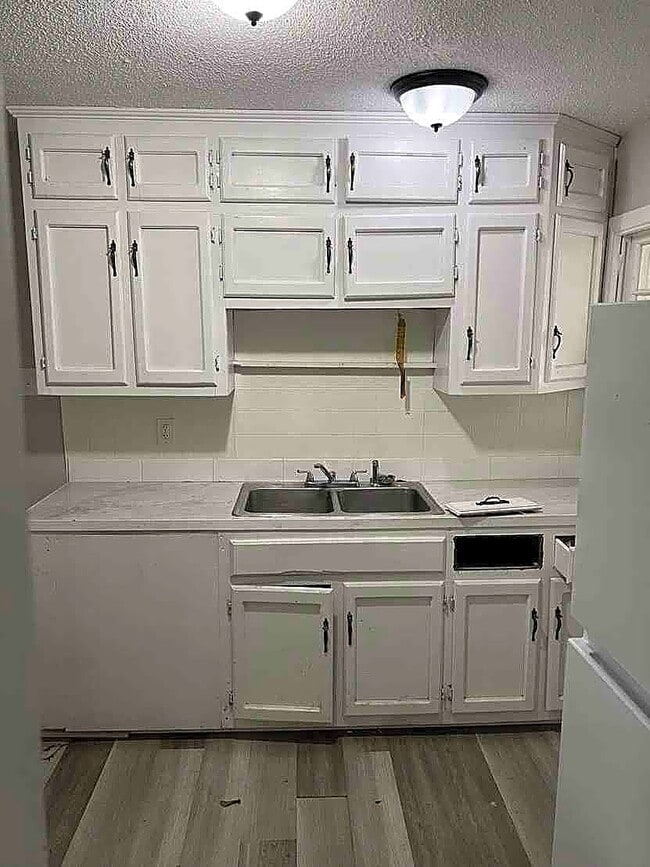 Photo - 6721 Grasselli Rd
