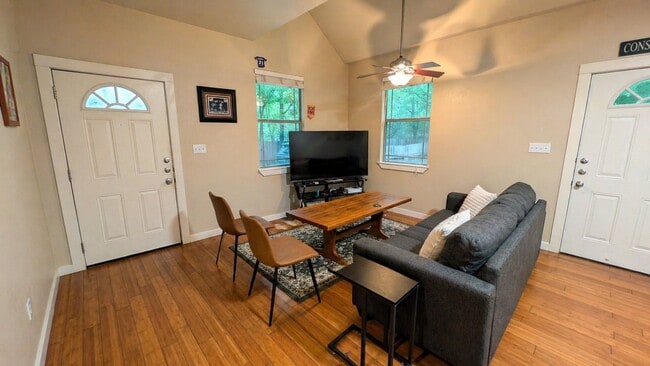 Photo - 200 W N Loop Blvd