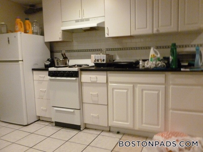 Photo - 171 Hemenway St Unit B2