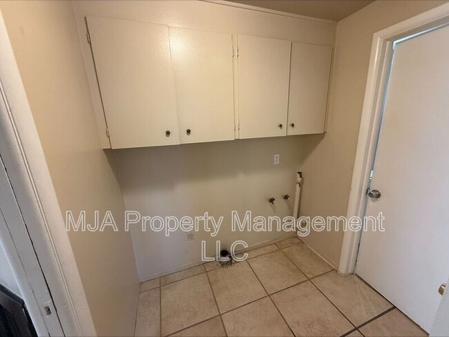 Photo - 196 Baird Ave Unit 4