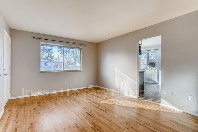 Photo - 405 W Bates Ave