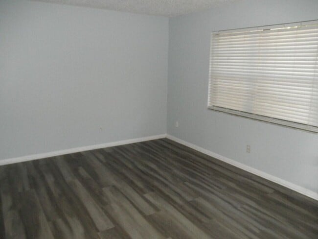 Photo - 4648 Summit Blvd