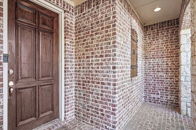 Photo - Beautiful home with classic styling, minutes away from Uptown, Oak Lawn, Cityplace, and Lower Gre...