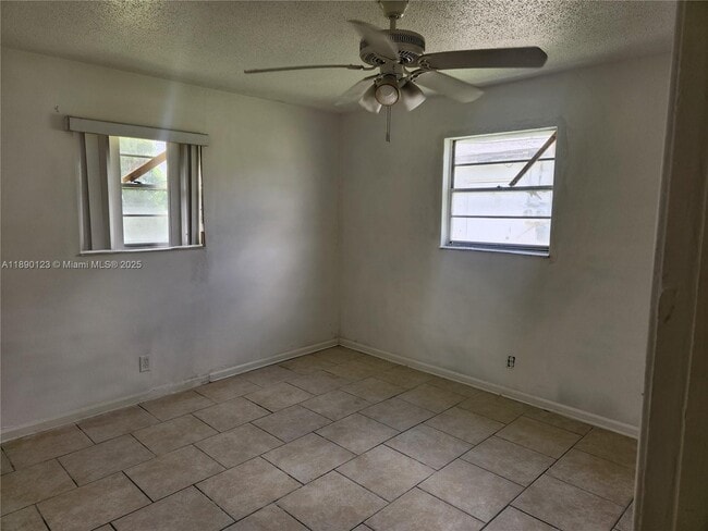Photo - 361 Silver Beach Rd Unit 363