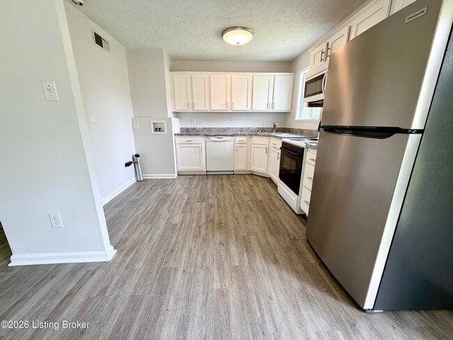 Photo - 1229 Cedarview Dr