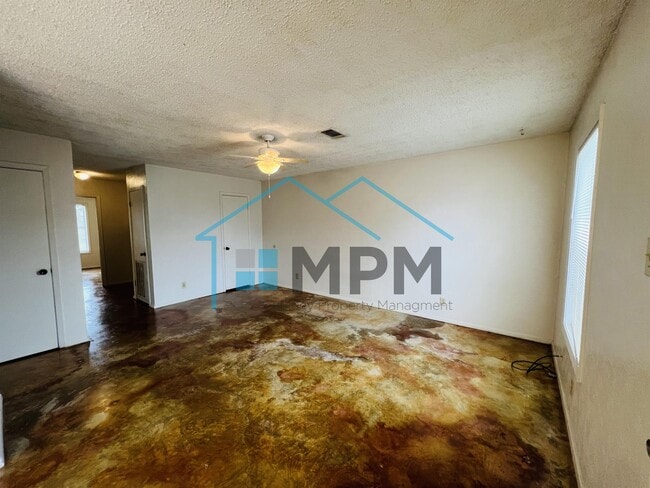 48 Colonial Dr Unit 3