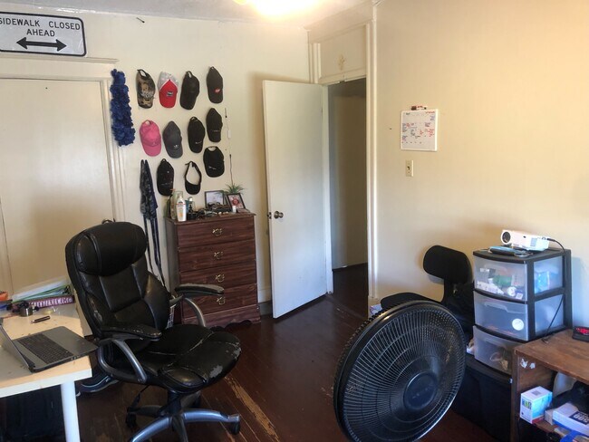 Photo - 512 Columbia Rd NW