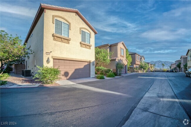 Building Photo - 8137 Satin Carnation Ln Rental