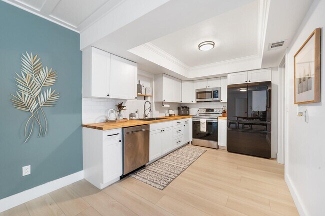 Photo - 232 Wellesley Dr