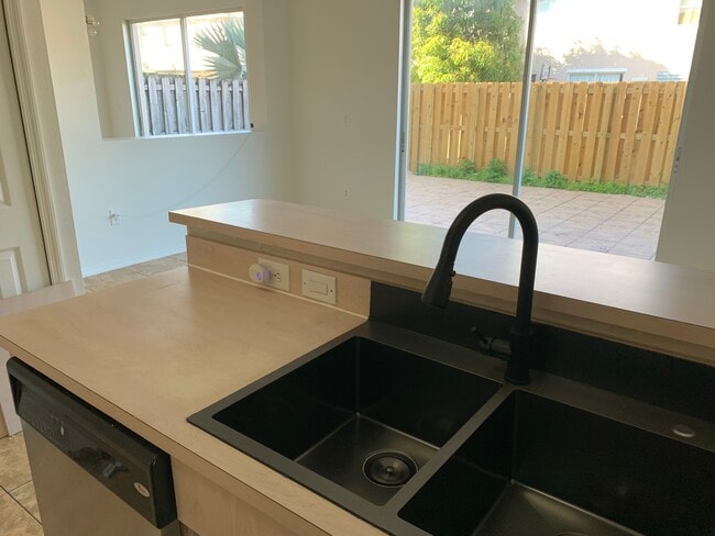 Photo - 13800 SW 275th St