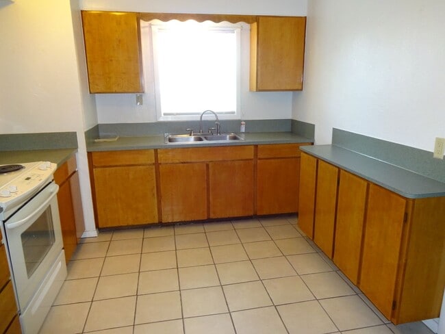 Photo - Coming Soon - Cute & Convenient Springfield Home.