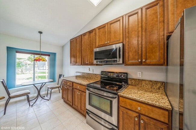 Photo - 5493 NW Evanston Ave Casa