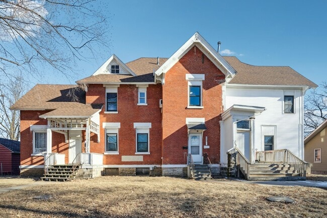 Building Photo - 227 Allen St Unit 225 #4