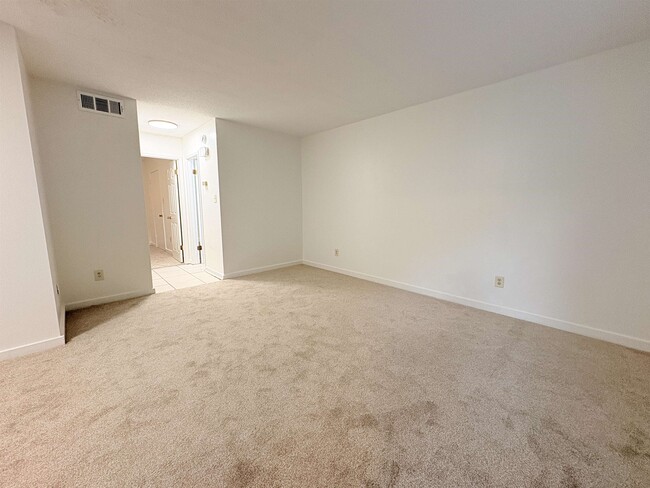 Photo - 1530 Live Oak Dr Unidad B3