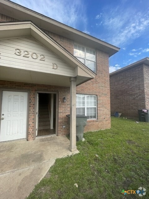 Building Photo - 3202 Hereford Ln Unit D Rental