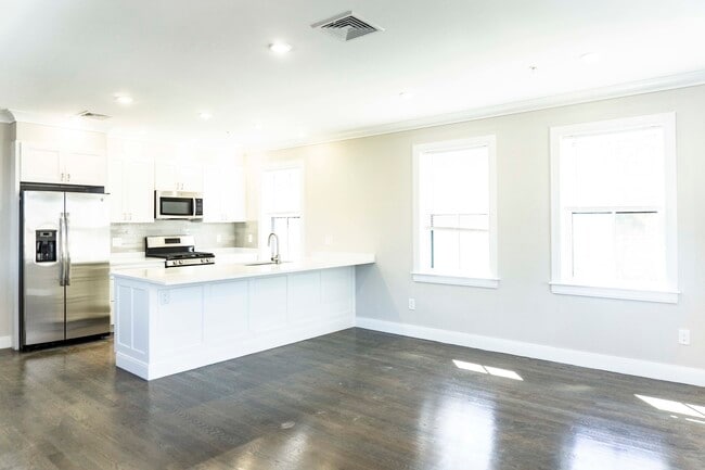 Photo - 79 Linden St