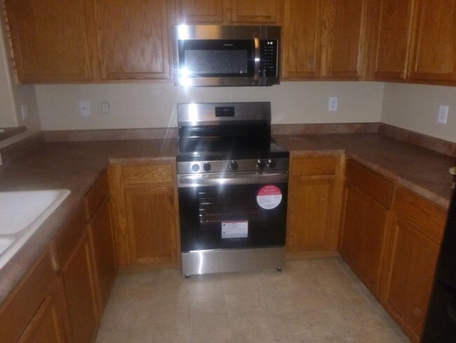 Photo - Great 4 bdrm in Johnson Ranch-San Tan Valley