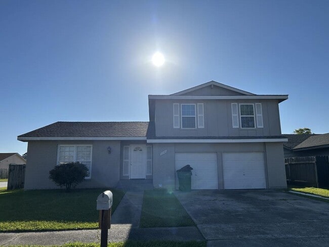 Building Photo - 2340 Timbers Dr