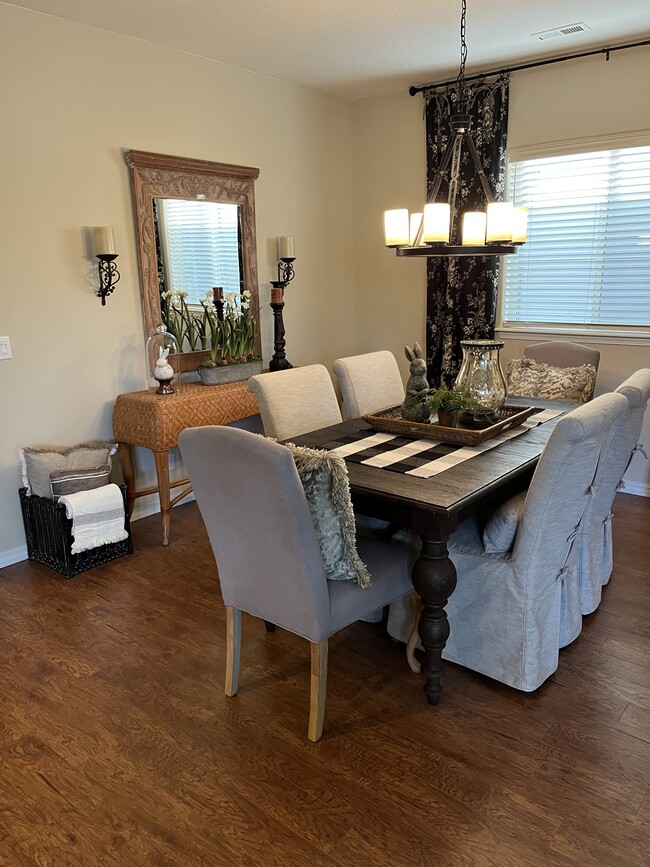 Dining room - 1148 W Grove Way House