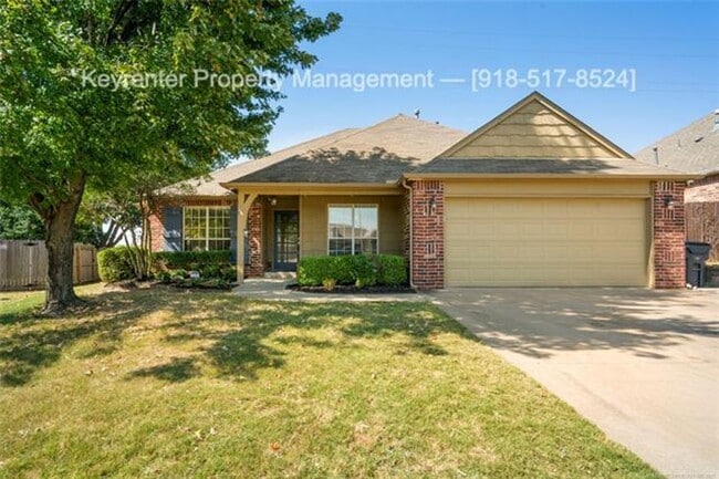 Building Photo - 3 Bed | 2 Bath | Jenks