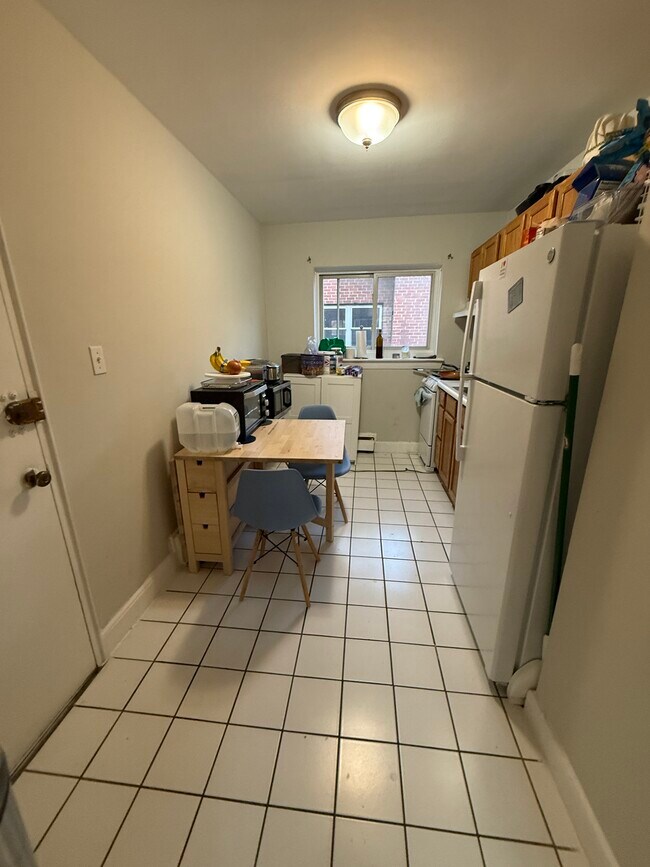 Building Photo - 69 Chiswick Rd Unit 9