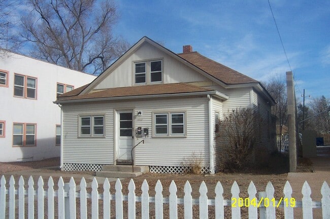 Building Photo - 1610 8th Ave Unit 1