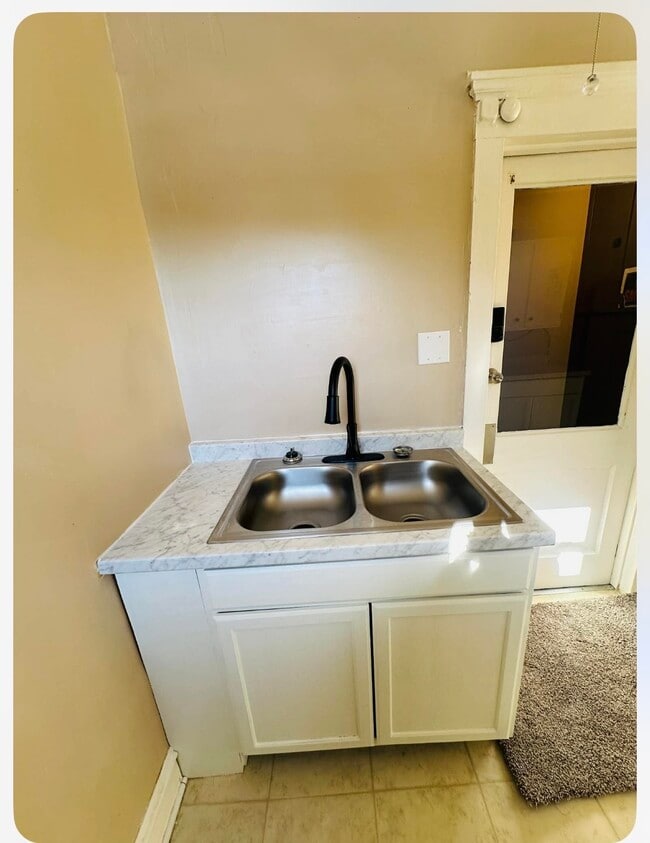 Photo - 345 1/2 Chemung St