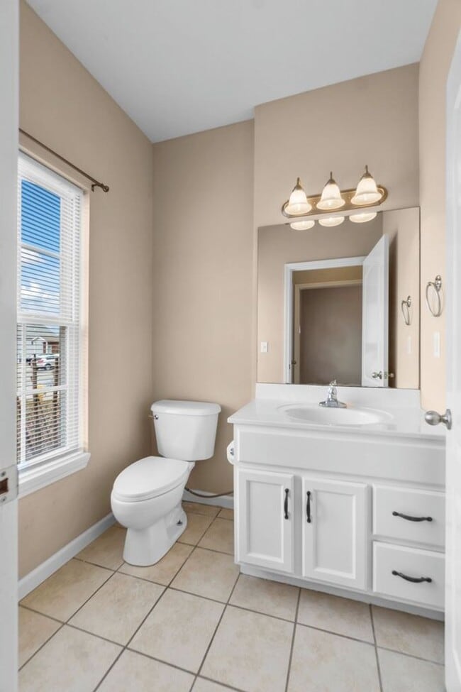 Photo - Spacious Duplex in Cape