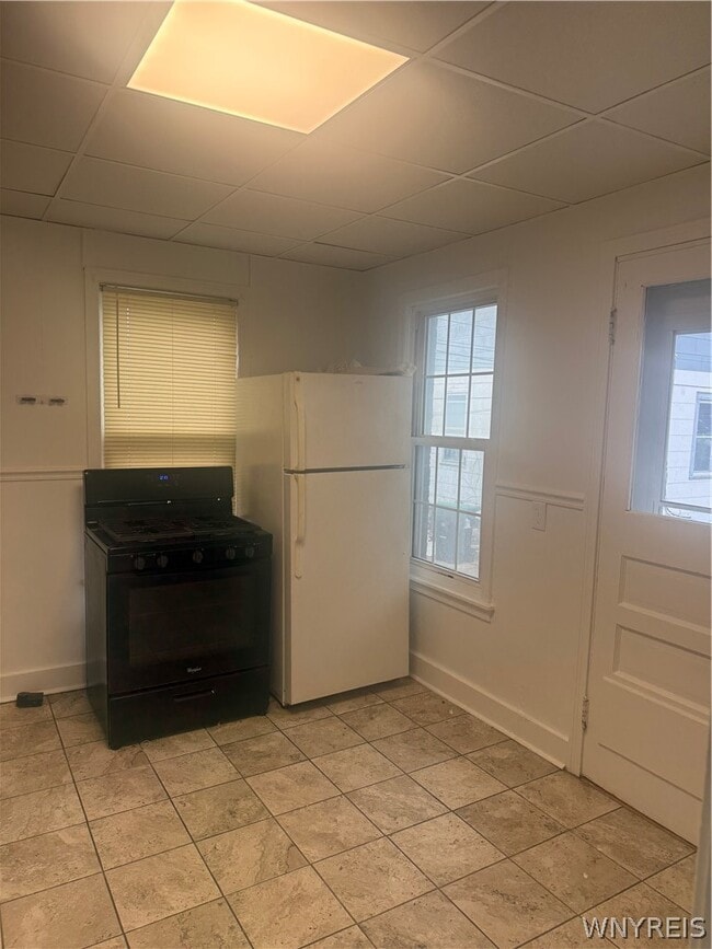 Photo - 60 W Hazeltine Ave