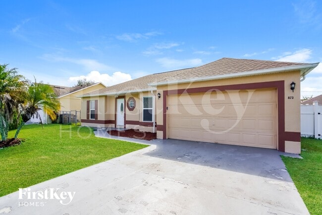 Photo - 873 Jarnac Dr