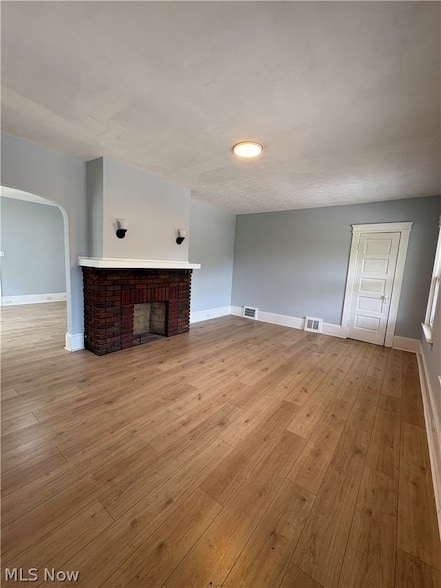 Photo - 946 E 79th St Unidad 2