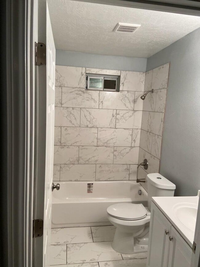 Photo - 3031 Groton Dr