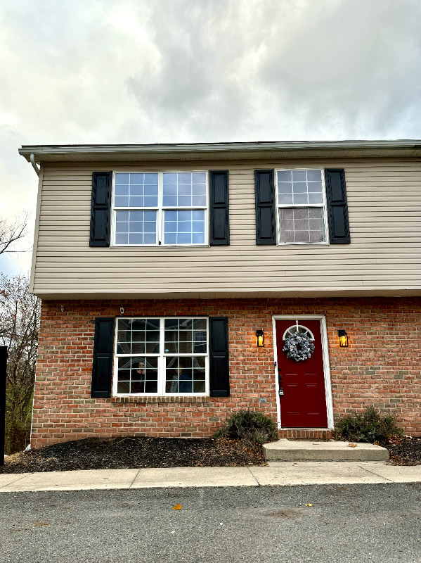 Photo - 845 Blosser St Townhome