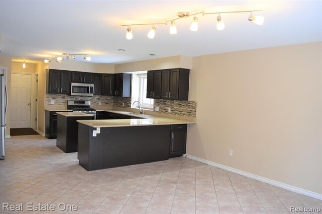 Photo - 5841 Ruby Dr