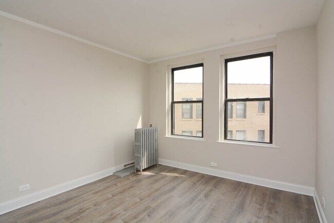 Photo - 3335 W Diversey Ave Condo Unit 813