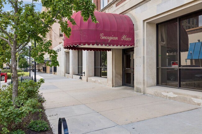 Photo - Downtown 2 bedroom Condo!