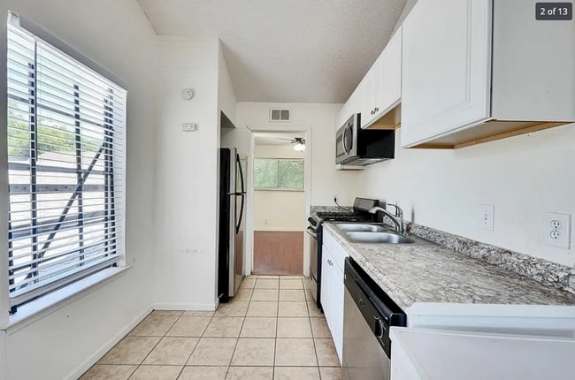 Photo - Beautiful West Campus 1x1 @ Westwood Unit 12