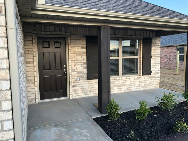 Photo - 550 Holly St