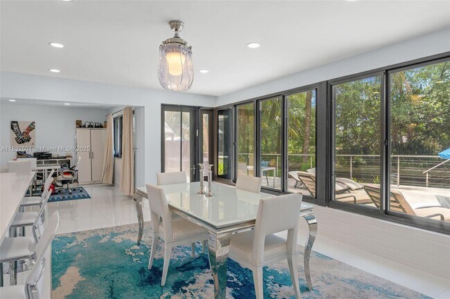 Photo - 1433 NW 8th St